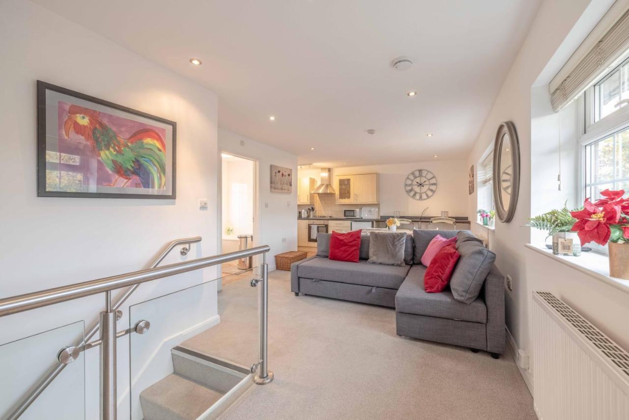 Windsor Wexham One Bedroom Home Sleeps Four Slough Exterior foto