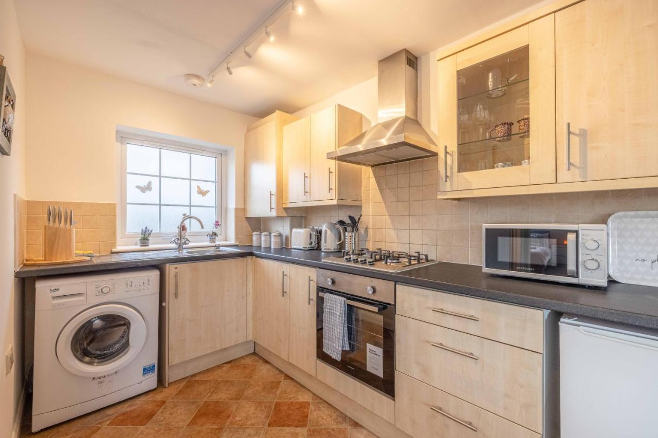 Windsor Wexham One Bedroom Home Sleeps Four Slough Exterior foto